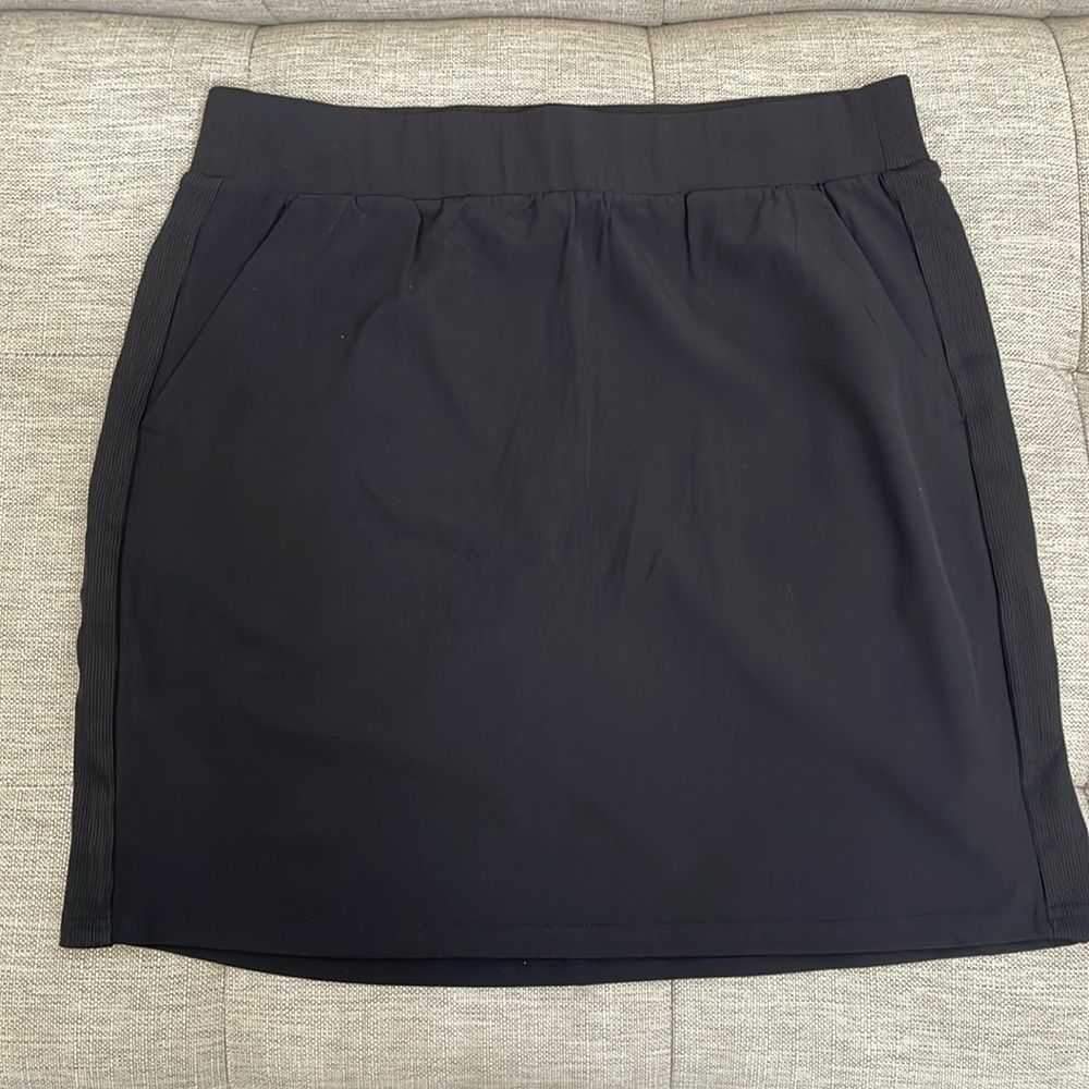 Women’s Reebok EUC black tennis skirt size M